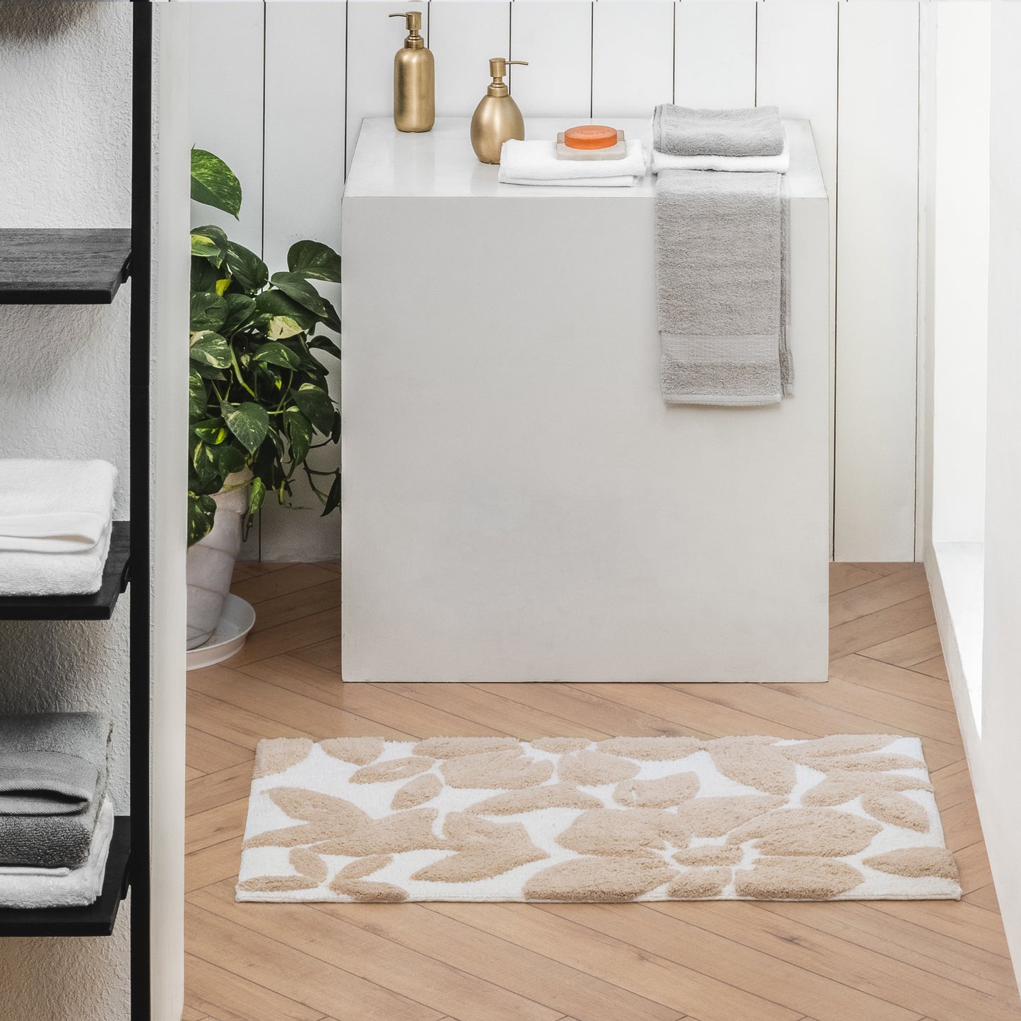 Burlington Leaf Bath Mat - 21"x34"