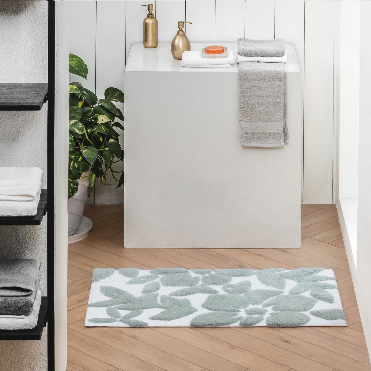 Burlington Leaf Bath Mat - 21"x34"