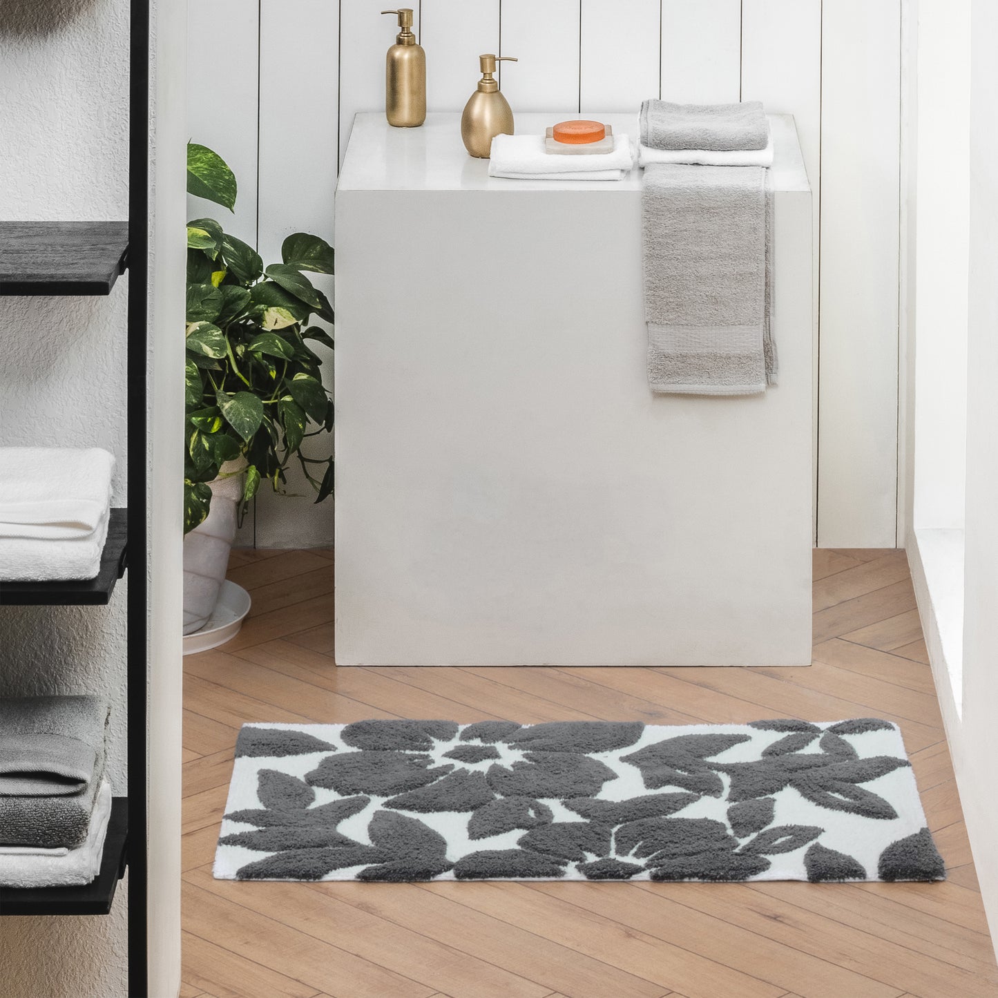 Burlington Leaf Bath Mat - 21"x34"