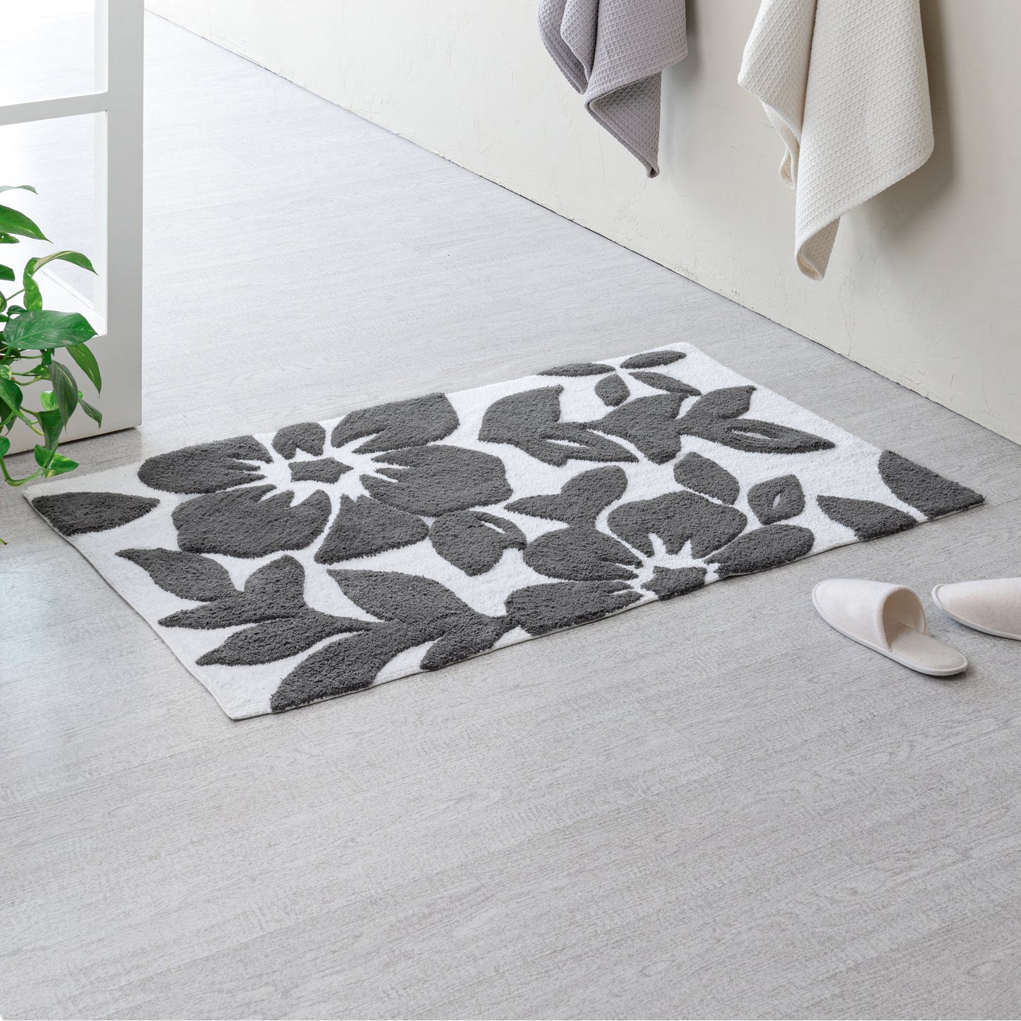Burlington Leaf Bath Mat - 30"x50"