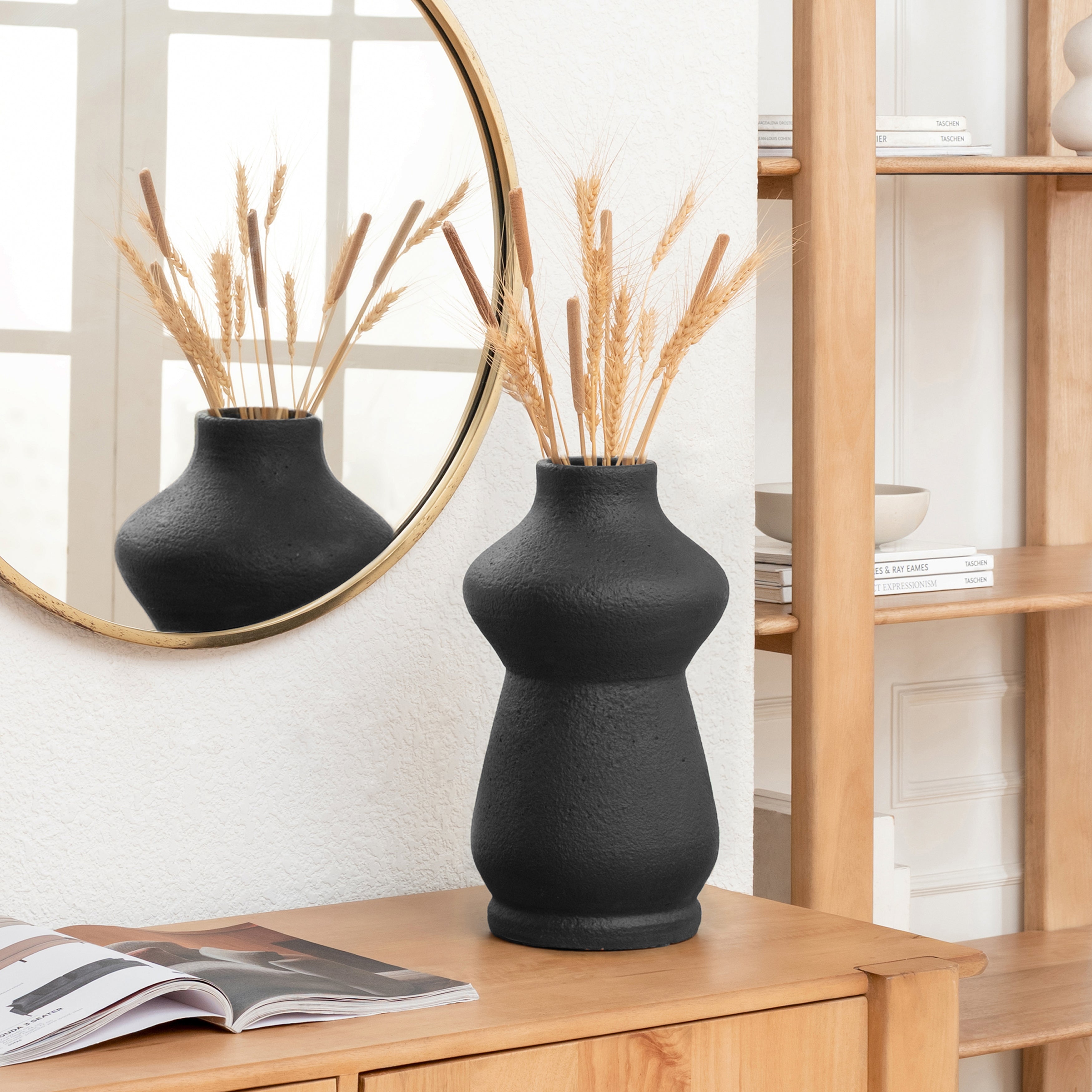 Belmont Terracotta Vase - Black