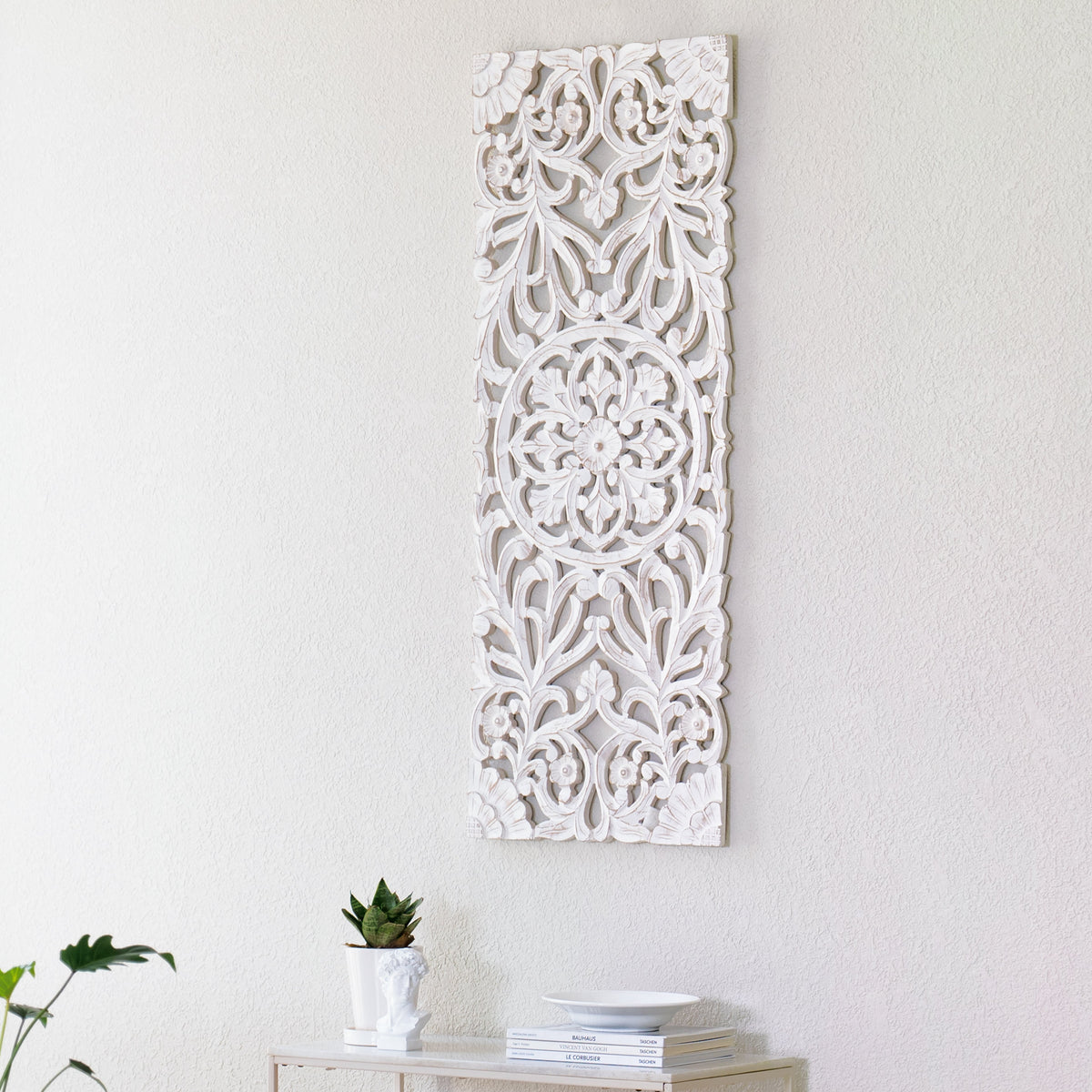 Malito Wall Medallion - White