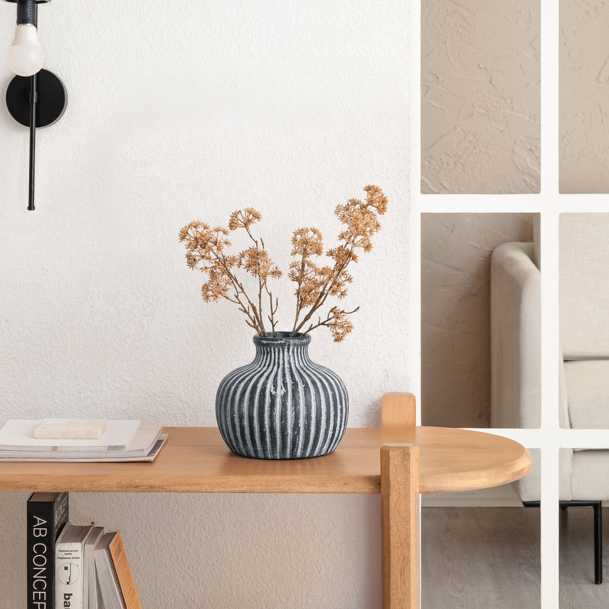 Storm Terracotta Vase - Black & White