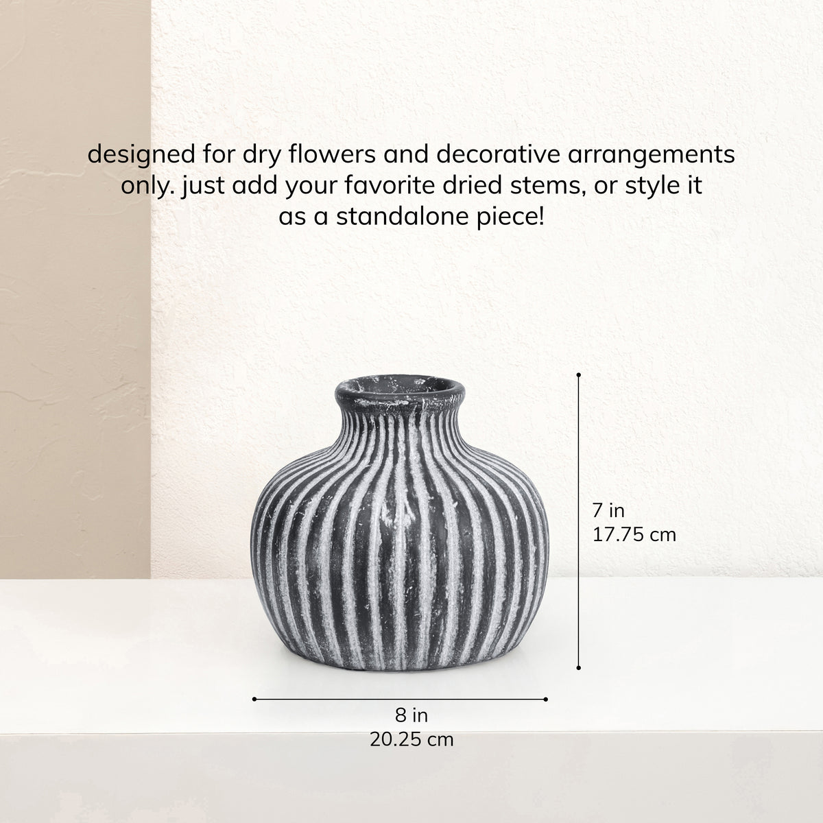 Storm Terracotta Vase - Black & White