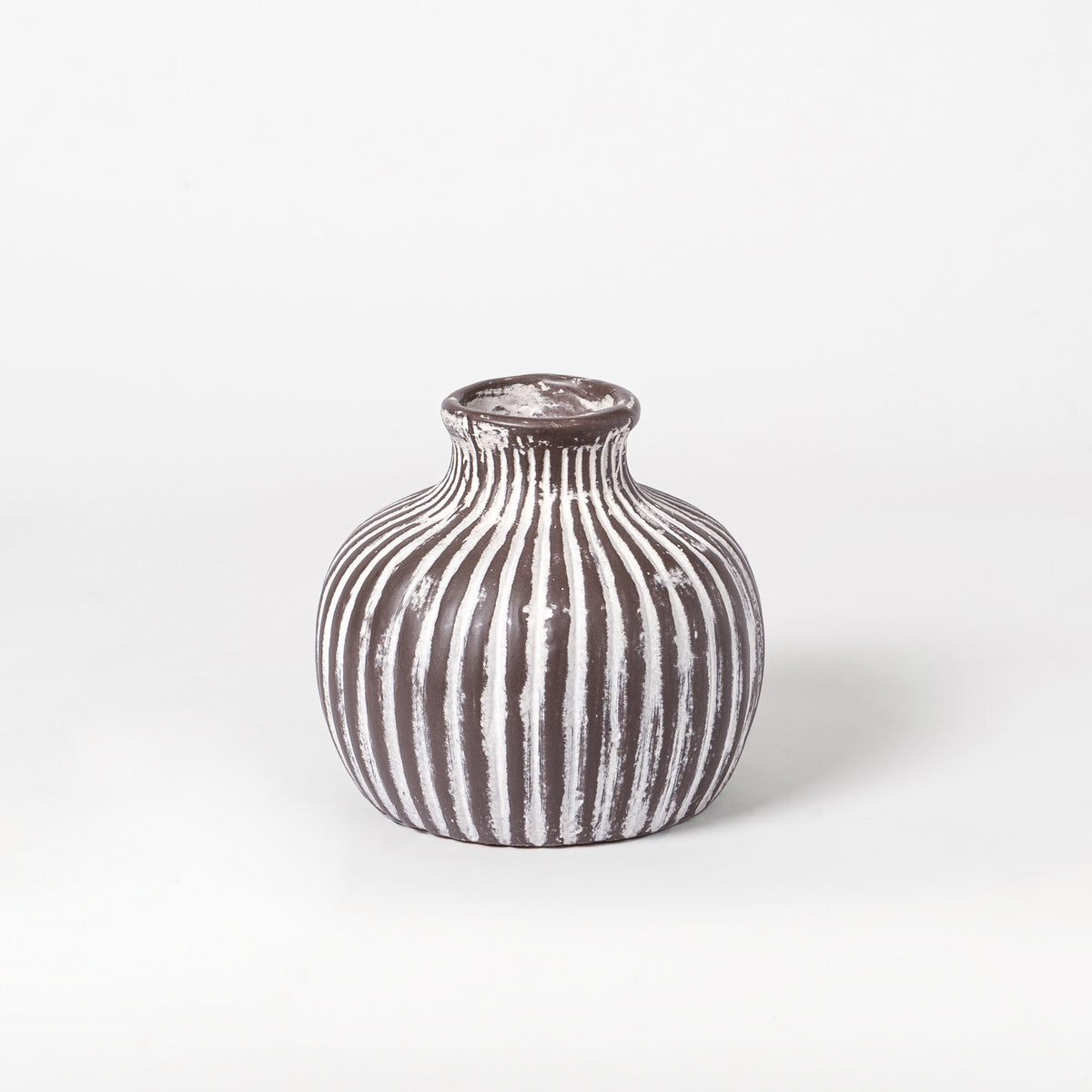 Storm Terracotta Vase - Dark Brown & White